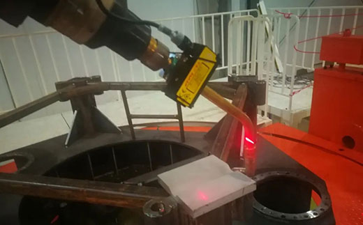 上9国际站备用机器人焊接工作站