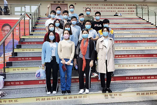 上9国际站备用组织开展无偿献血活动